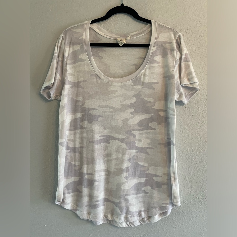 Women’s XL White Crow T-Shirt